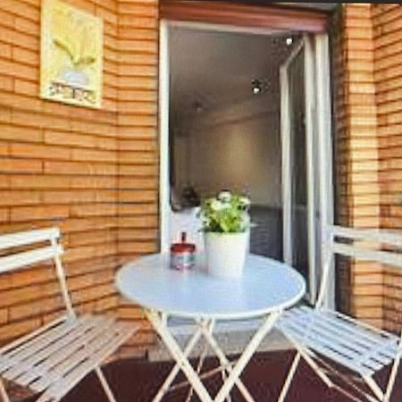 Forty1 Apartment Near Metro Cipro Roma Exterior foto